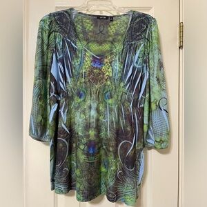 APT. 9 ladies top, 3/4 sleeve. Vibrant colors!